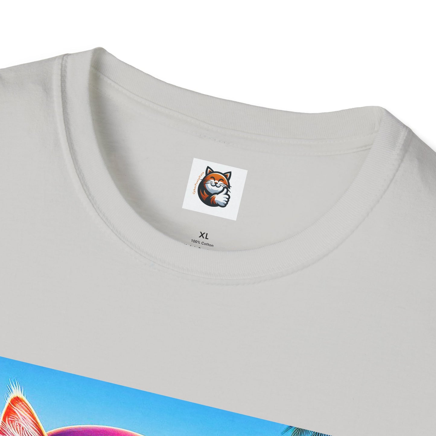 Siberian Cat American surfer