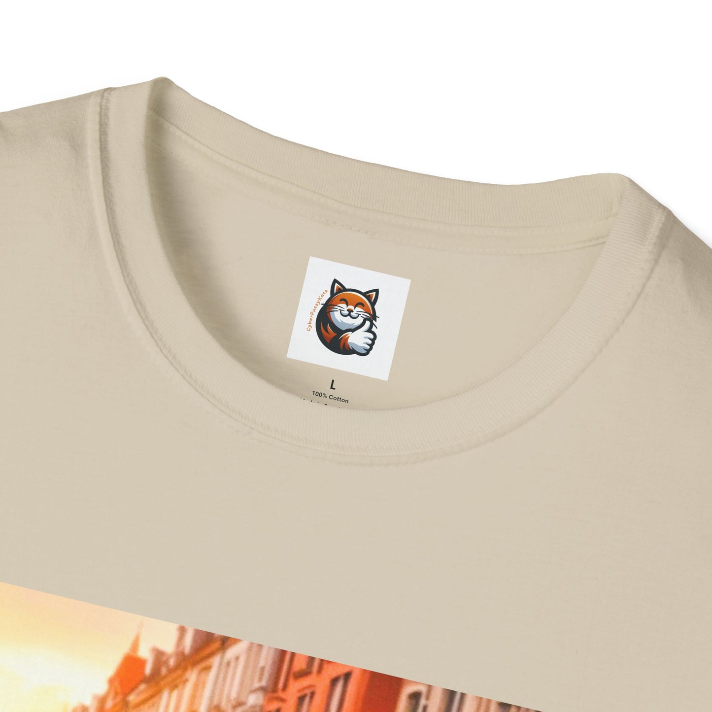 Scottish Fold tiny car T-Shirt