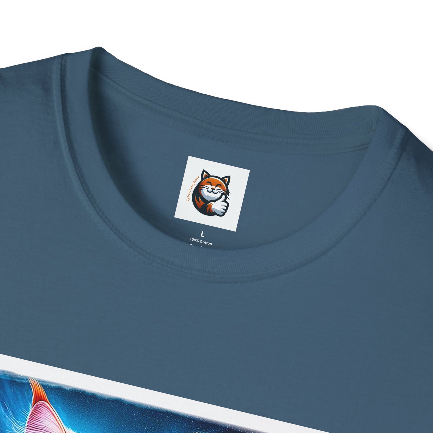 Wacky Maine Coon Unisex Softstyle T-Shirt