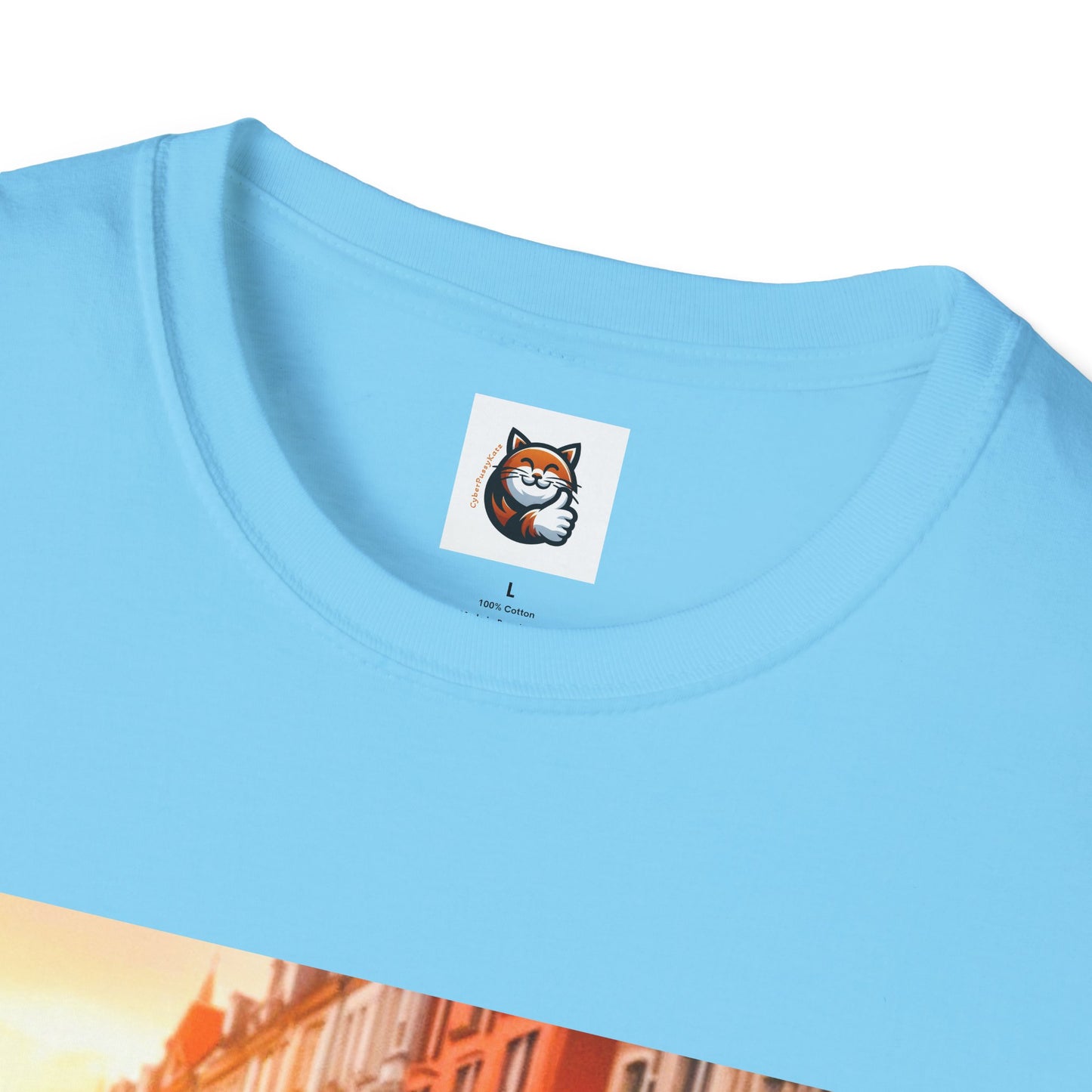 Scottish Fold tiny car T-Shirt