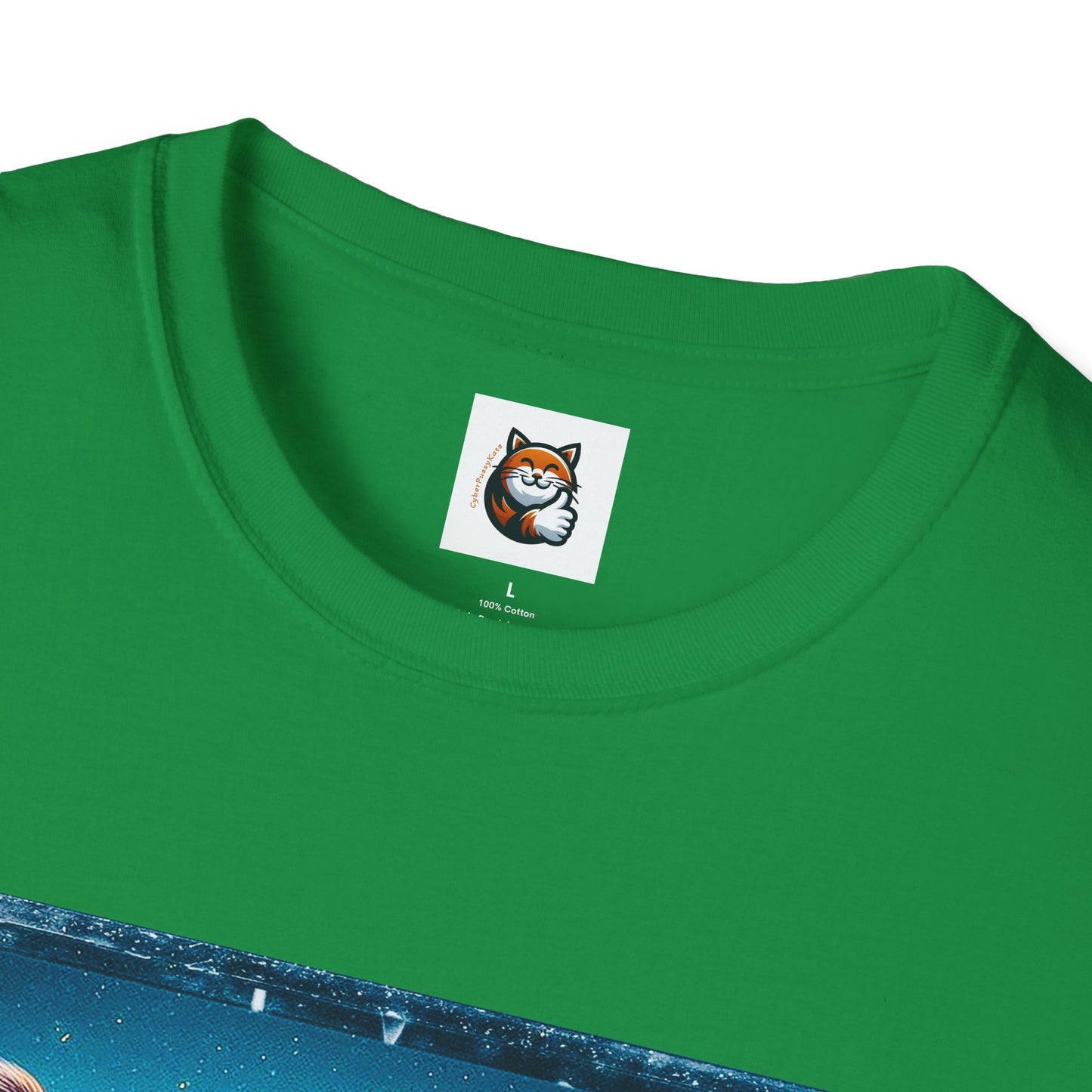 Wacky Maine Coon Unisex Softstyle T-Shirt
