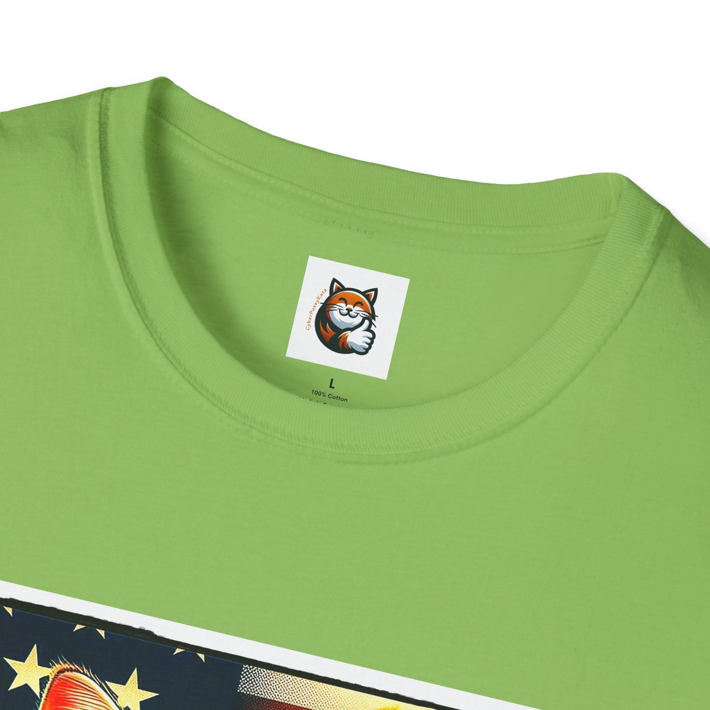 American Shorthair surfing Softstyle T-Shirt