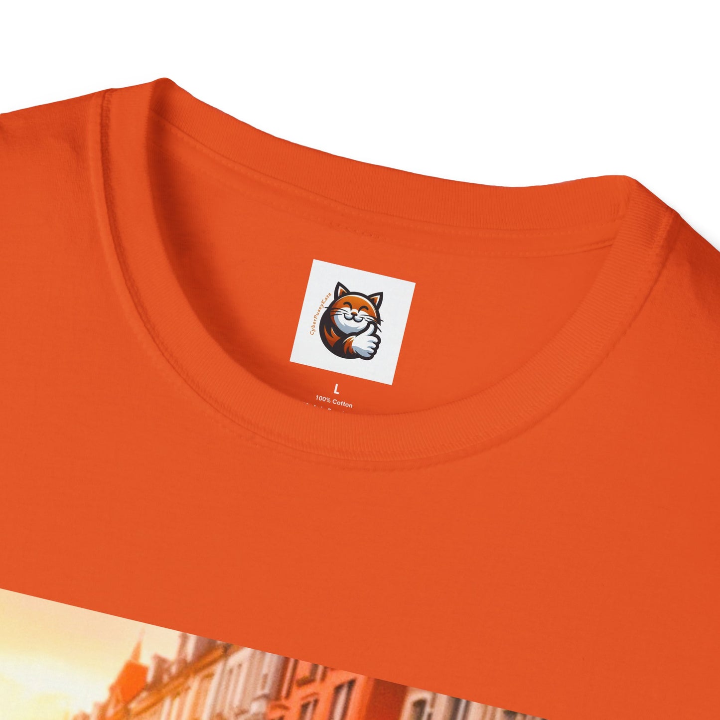 Scottish Fold tiny car T-Shirt