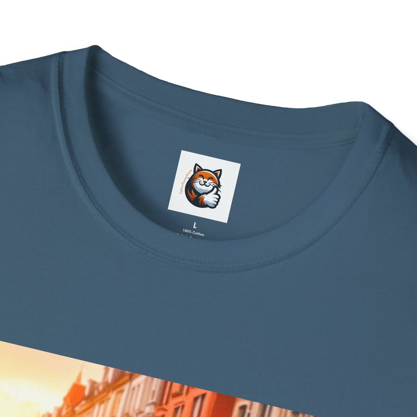 Scottish Fold tiny car T-Shirt
