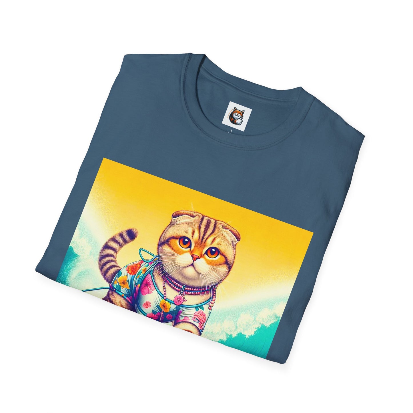 Scottish Fold Cat surfer queen T-Shirt