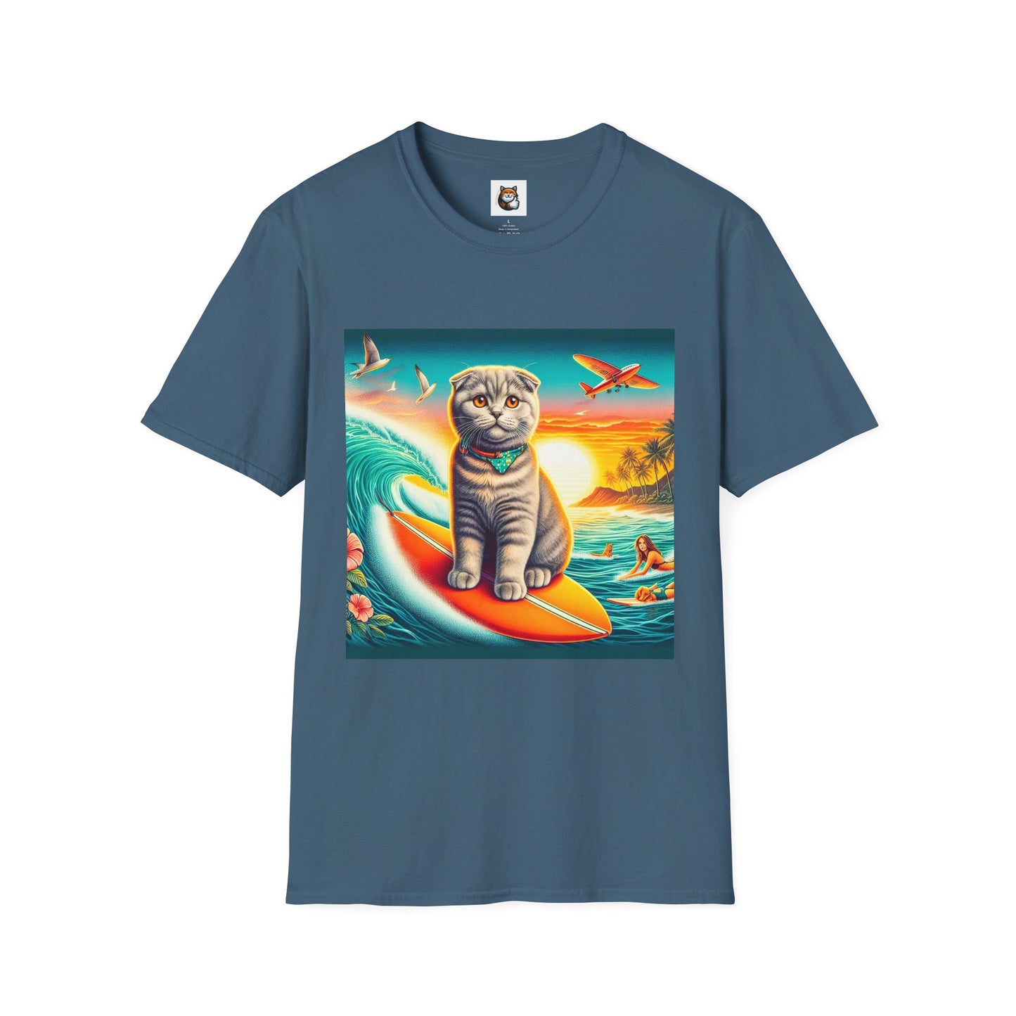 Scottish Fold Cat waves T-Shirt