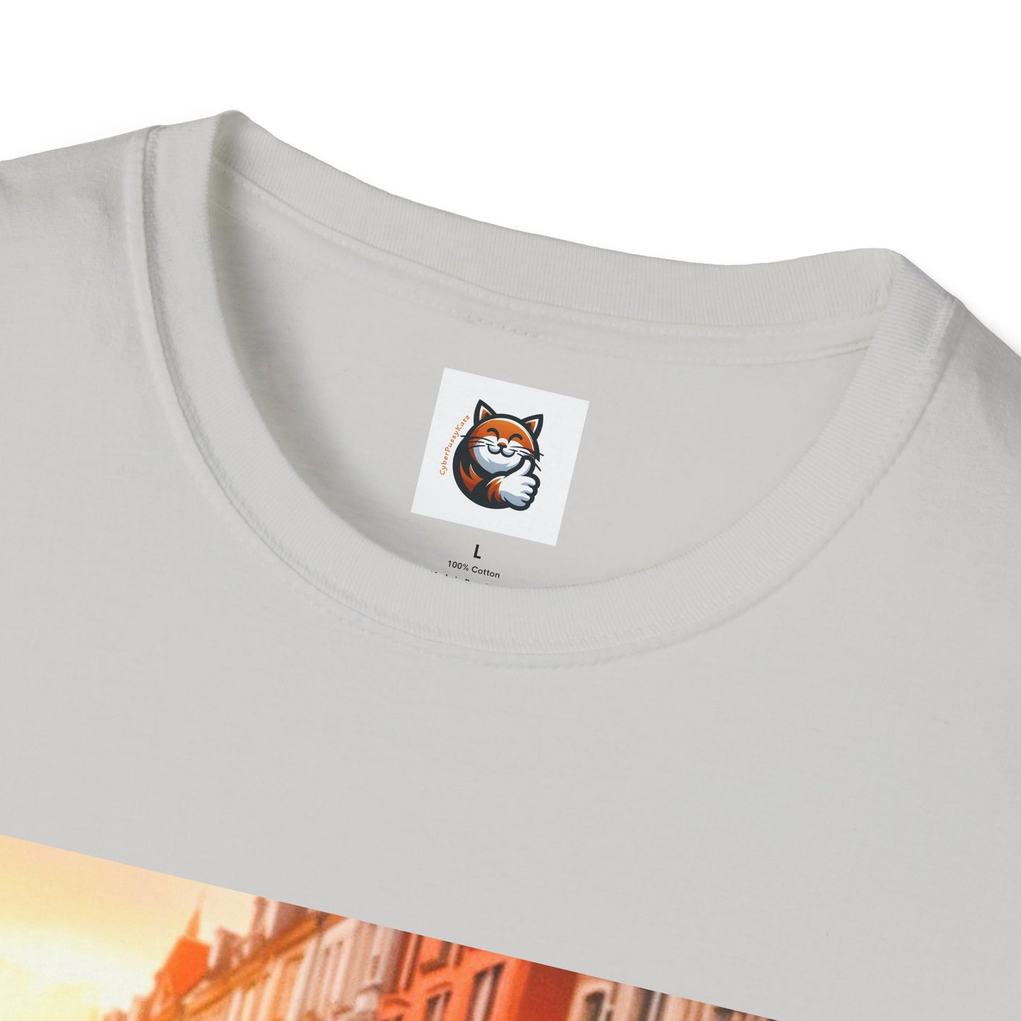 Scottish Fold tiny car  T-Shirt