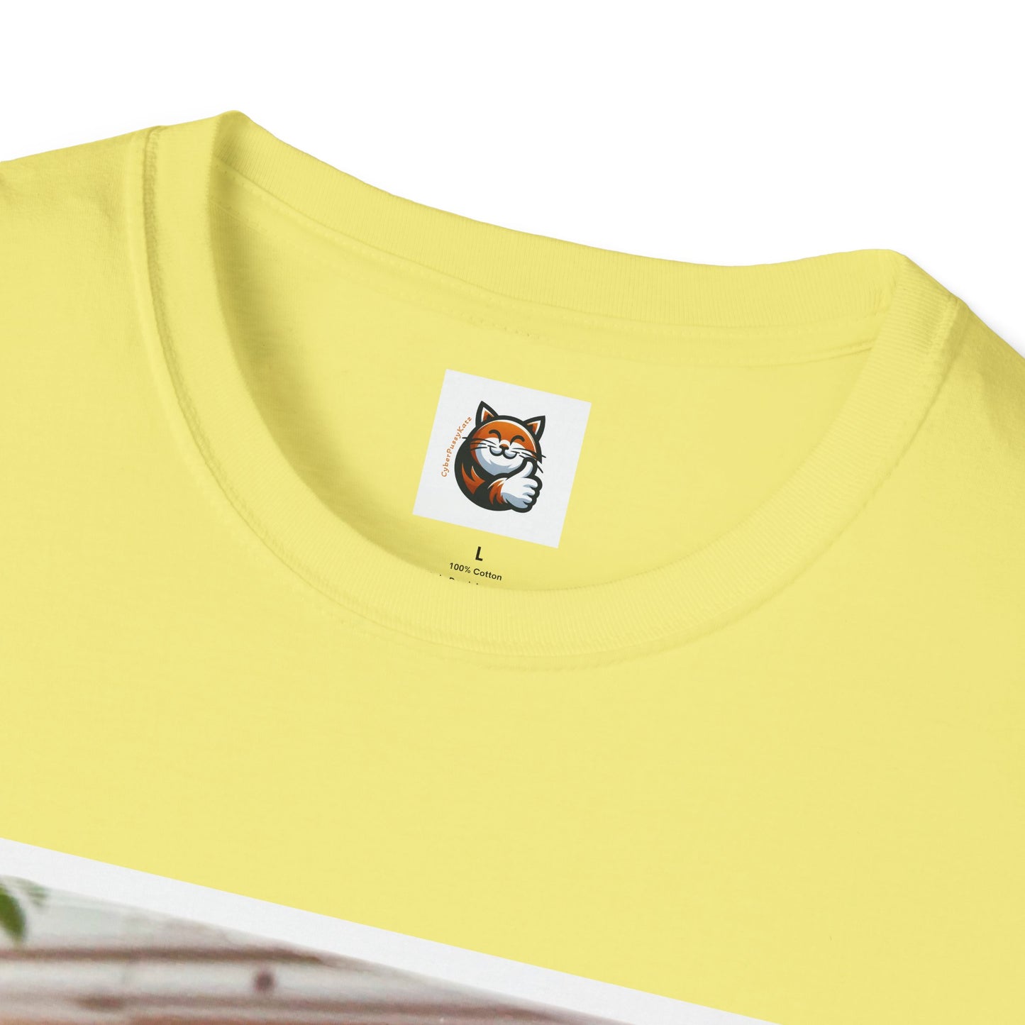 Wacky Exotic Shorthair Cat Unisex Softstyle T-Shirt
