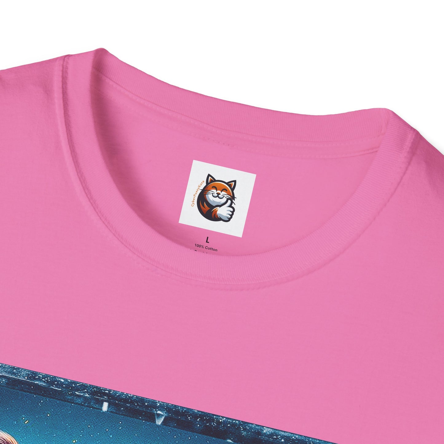 Wacky Maine Coon Unisex Softstyle T-Shirt