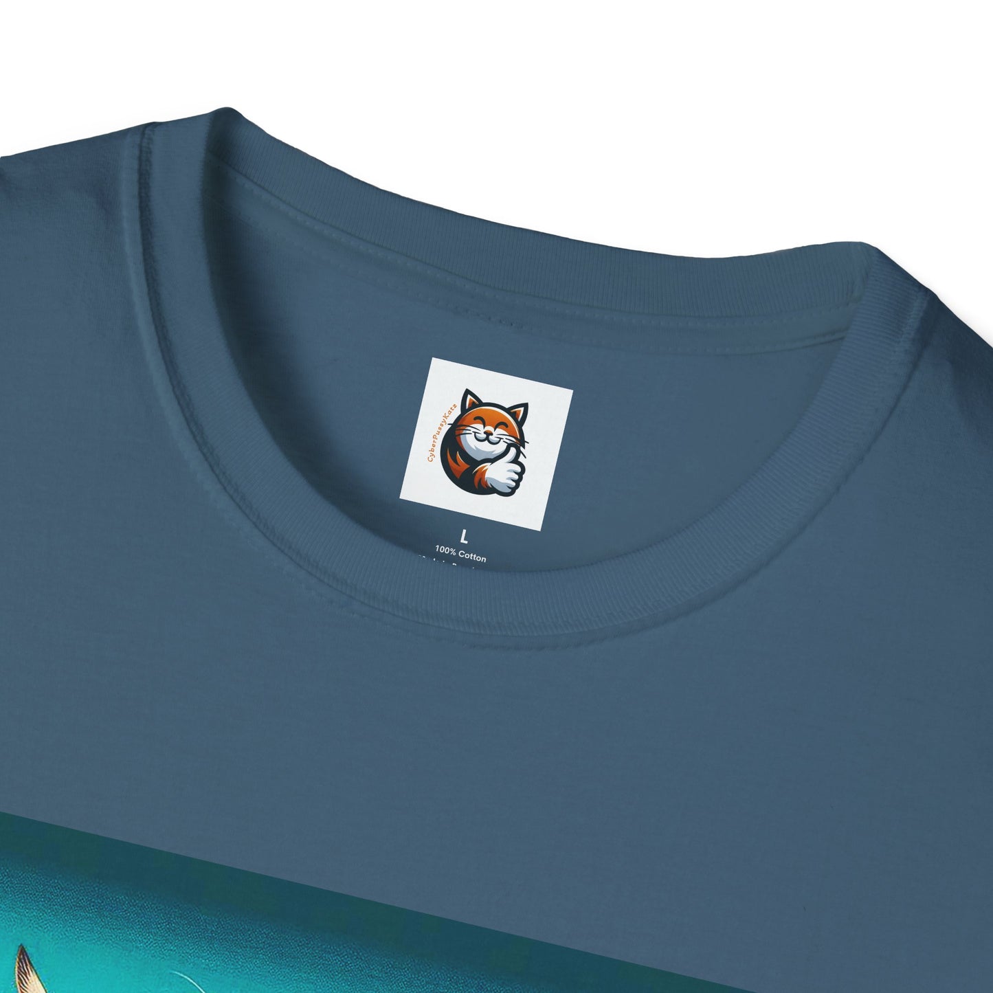 Scottish Fold Cat waves T-Shirt