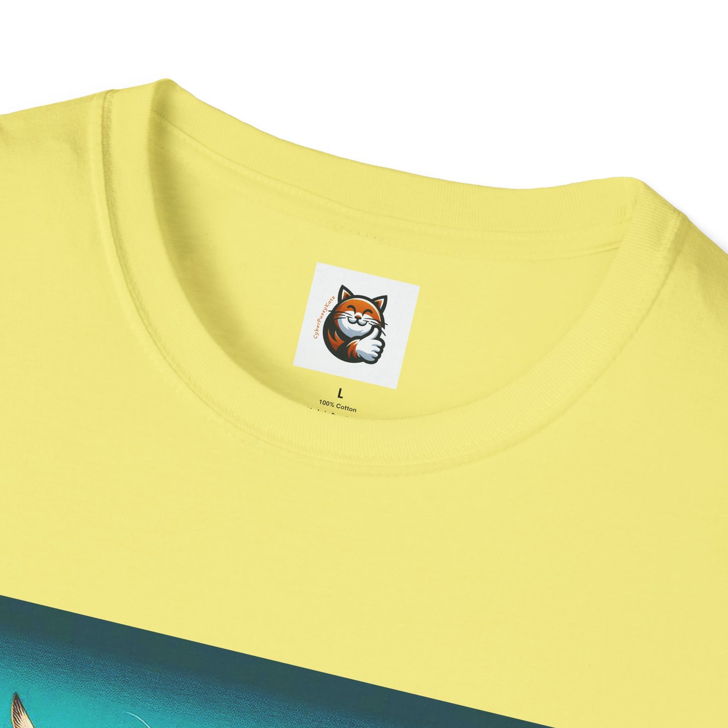Scottish Fold Cat waves T-Shirt