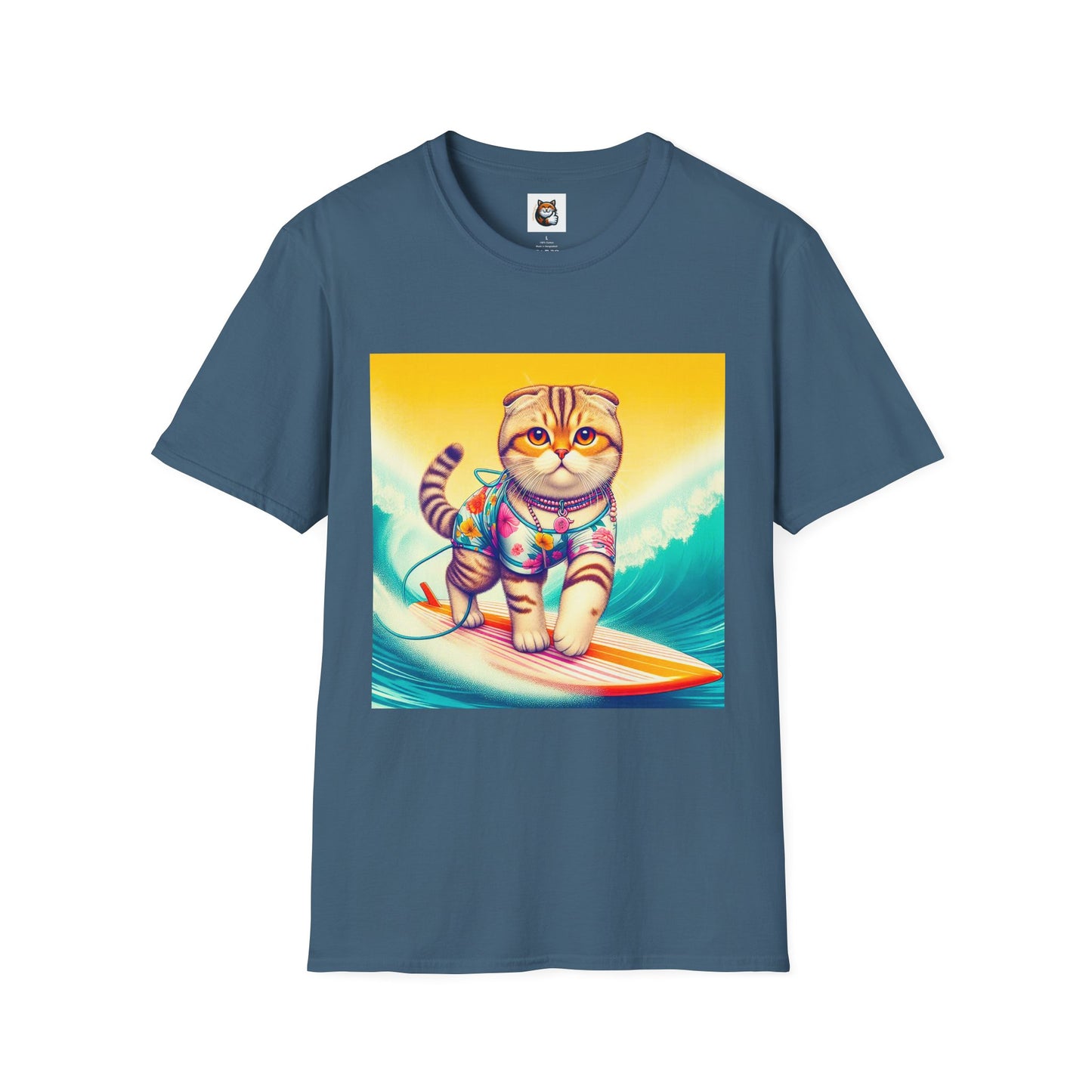 Scottish Fold Cat surfer queen T-Shirt
