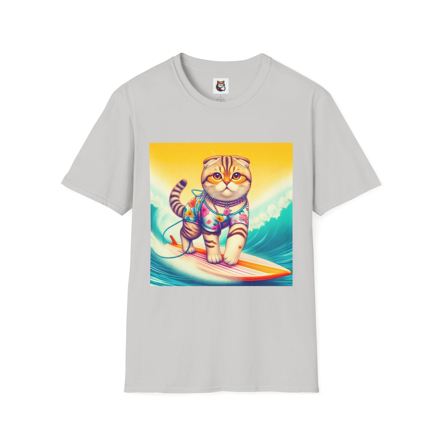 Scottish Fold Cat surfer queen T-Shirt