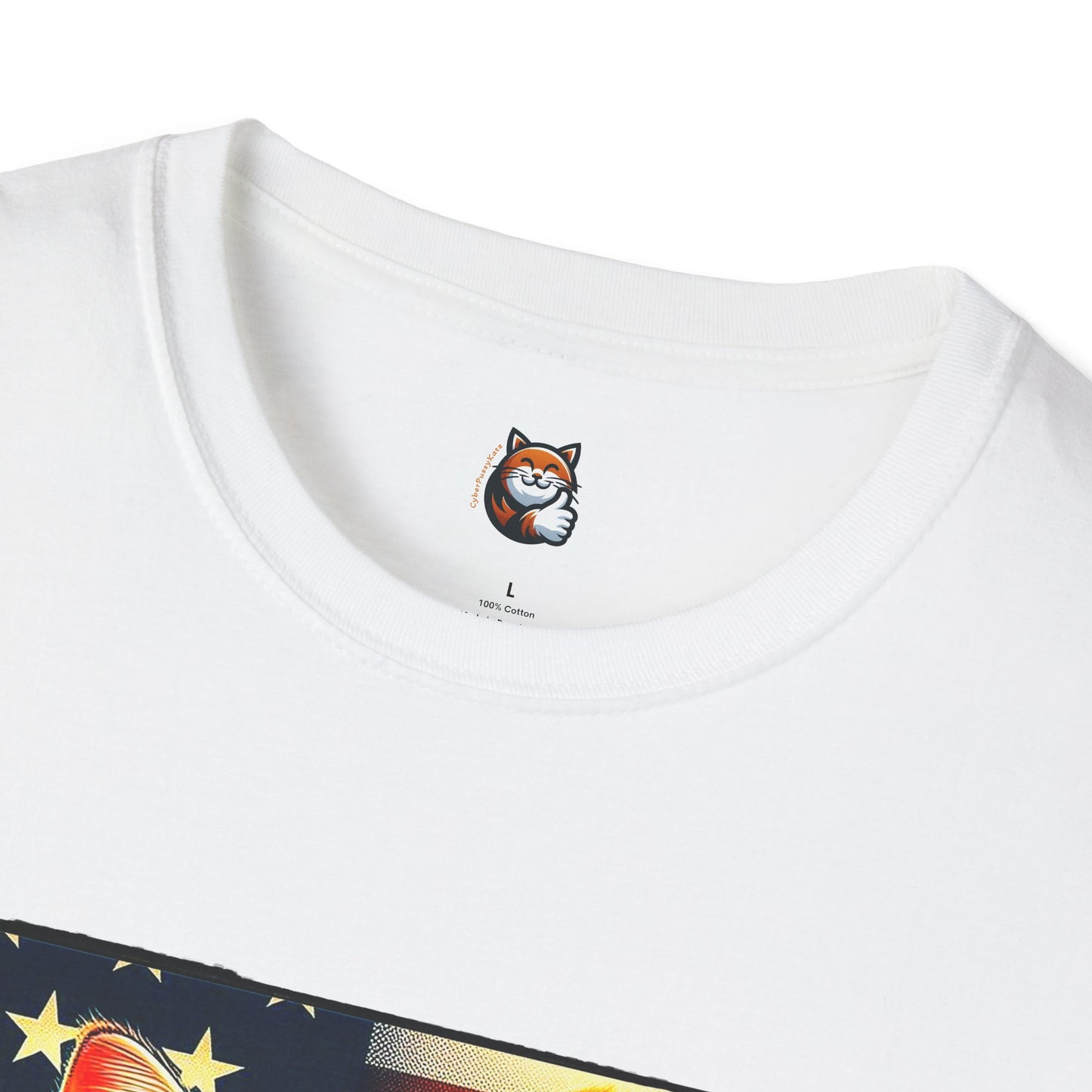 American Shorthair surfing Softstyle T-Shirt